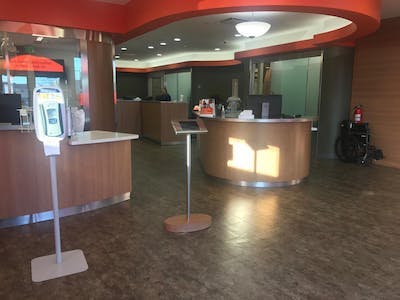 Hartford HealthCare-GoHealth Urgent Care in Wethersfield, CT - Lobby